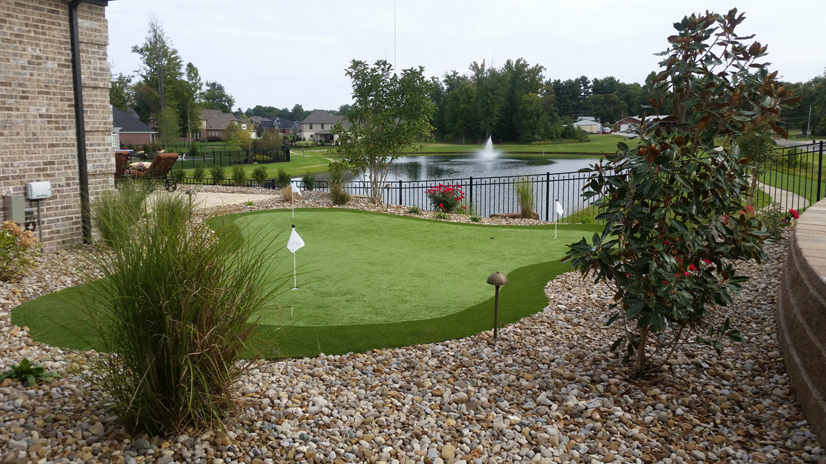 Synthetic Turf putting greens installation